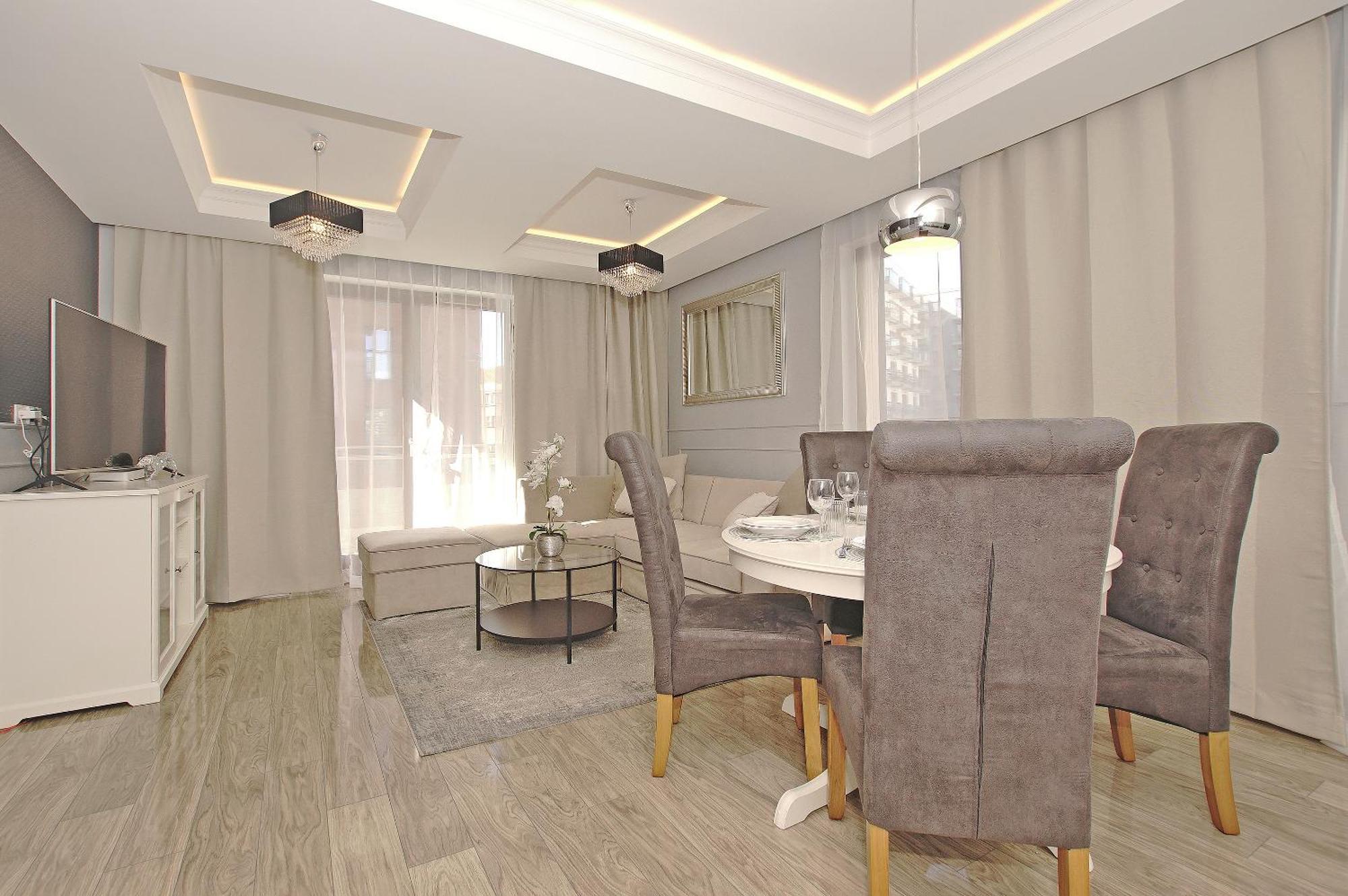 City Center Apartments Spa & Wellness กดัญสก์ ภายนอก รูปภาพ